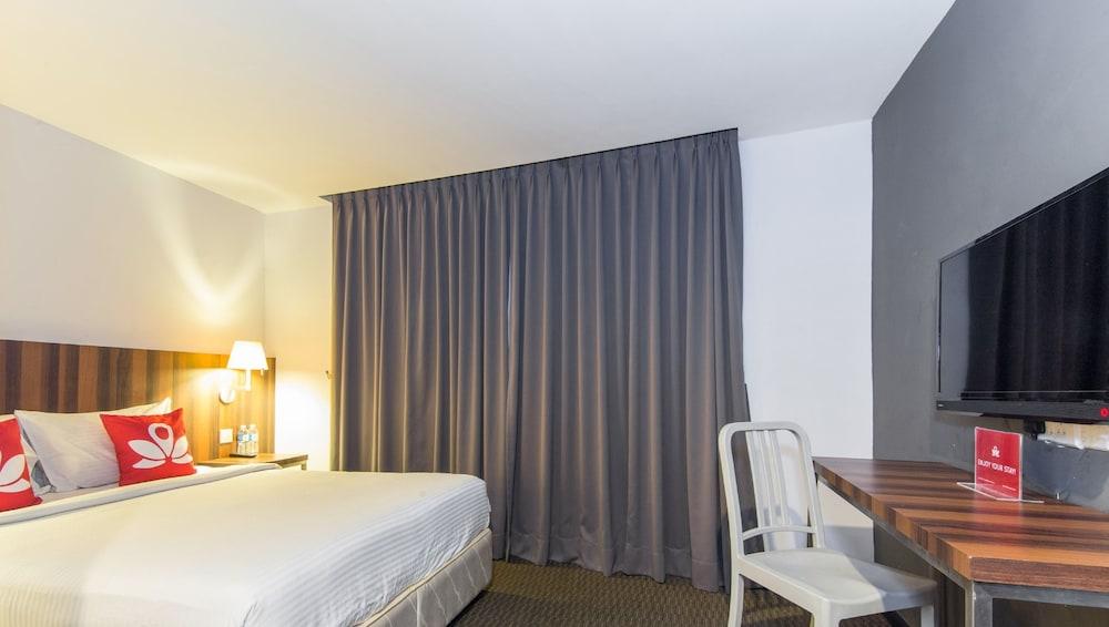 Zen Rooms Sakura Boutique Hotel Куала-Лумпур Экстерьер фото