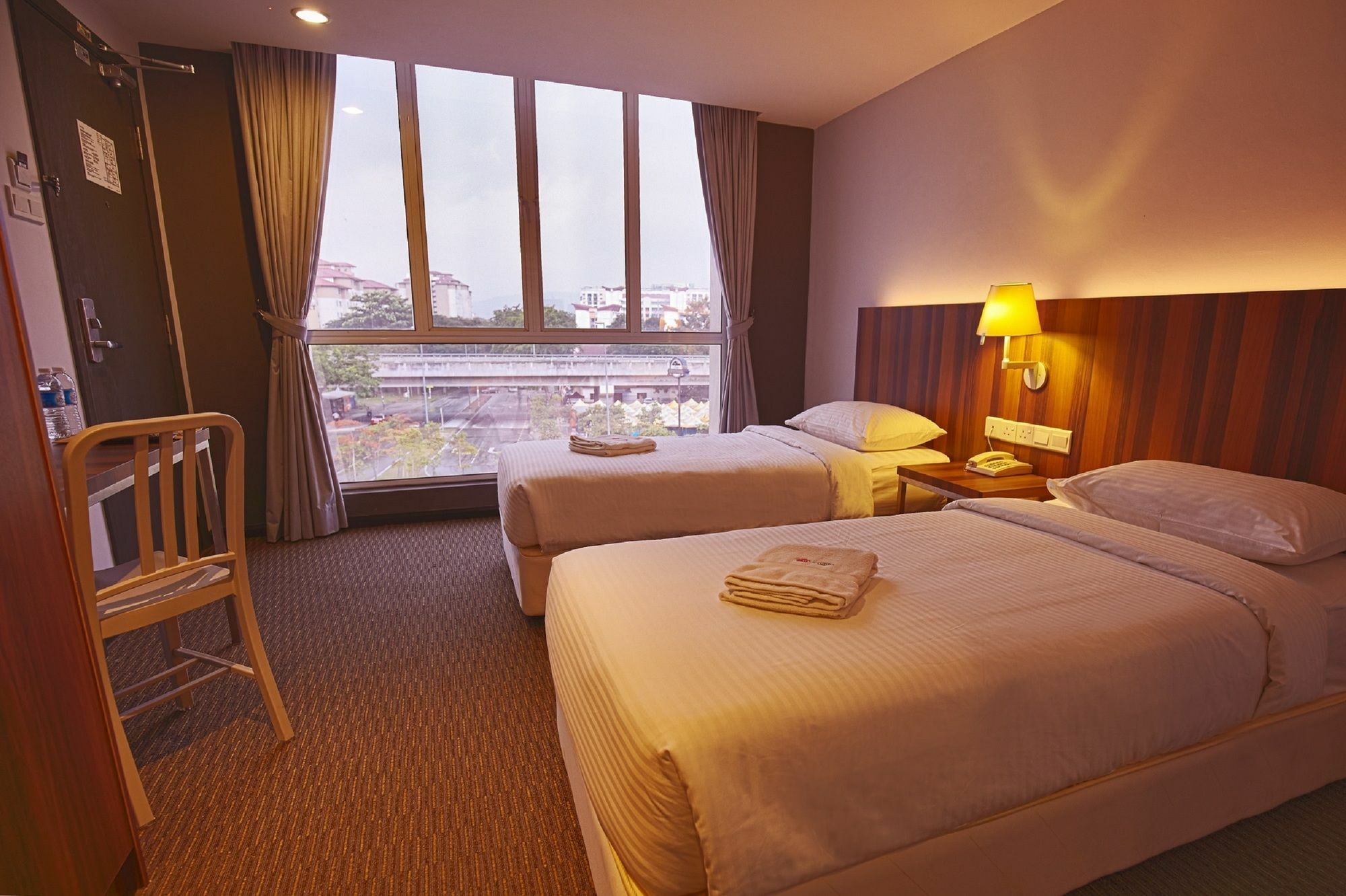 Zen Rooms Sakura Boutique Hotel Куала-Лумпур Экстерьер фото